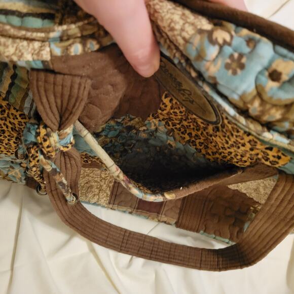 Quilted Donna Sharp Tote Bag Women's Large with Leopard Interior - Picture 4 of 7